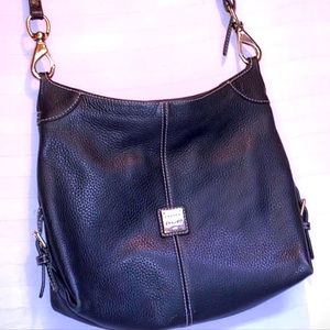 Dooney & Bourke* Black Leather purse, Like NEW